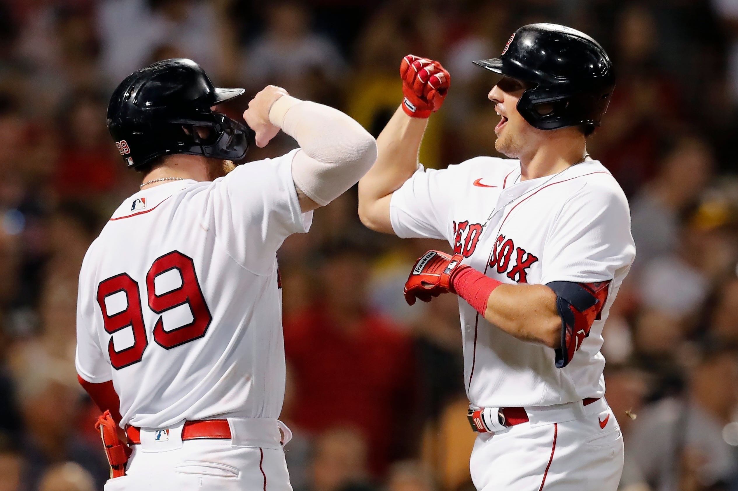 Alex Verdugo drives in 2 runs in the Red Sox's 4-3 victory over