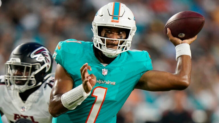 Dolphins edge Steelers in Tua's SNF return