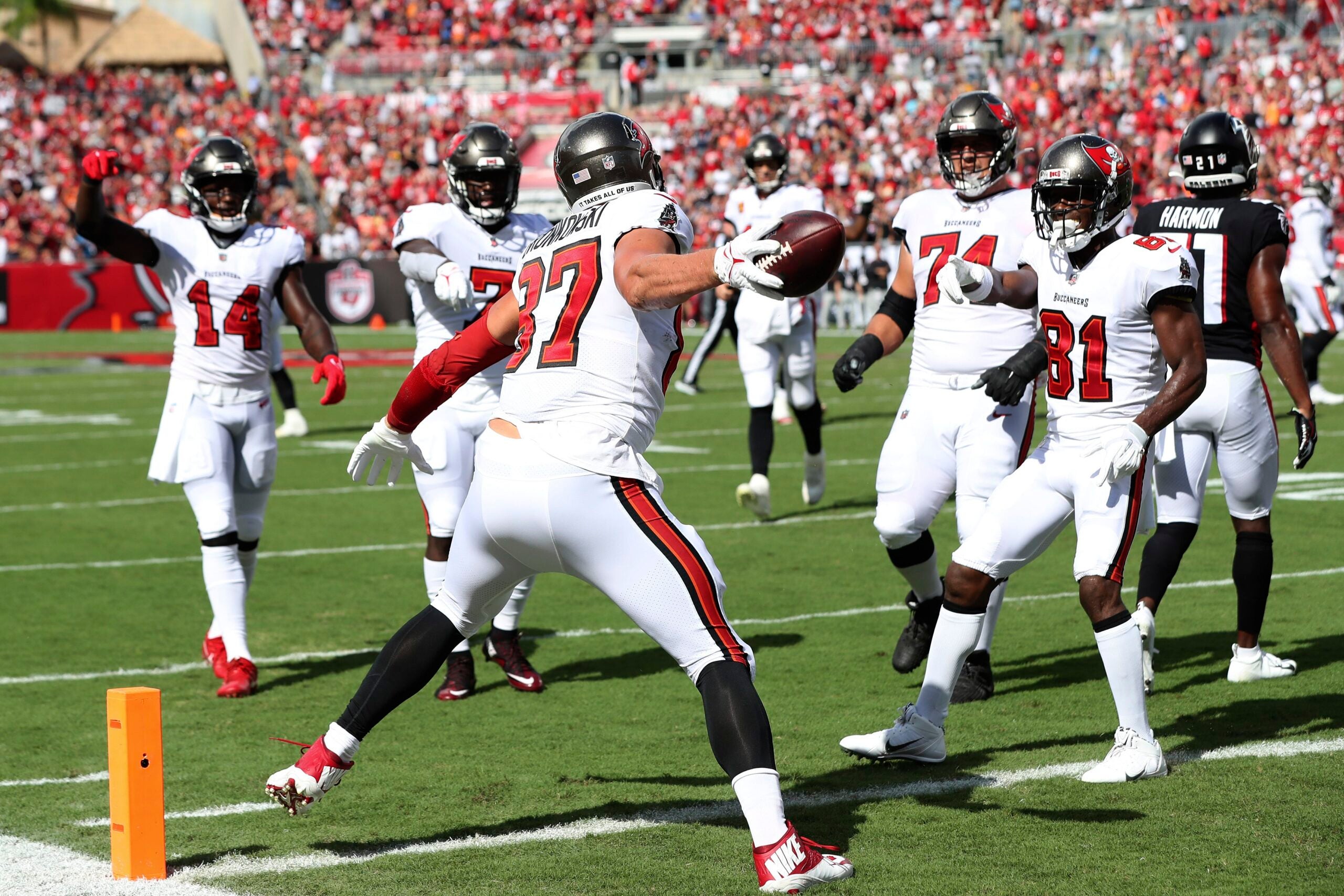 Buccaneers at Patriots on October 3, Rob Gronkowski and Tom Brady