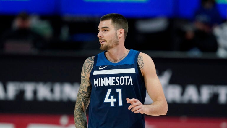 Celtics Trade Dunn and Edwards for Hernangomez To Get Down To 15 Players - Page 2 Timberwolves_Basketball_31021-6132cda3e4c5c-768x432