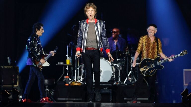 Rolling Stones begin US tour with tribute to Charlie Watts