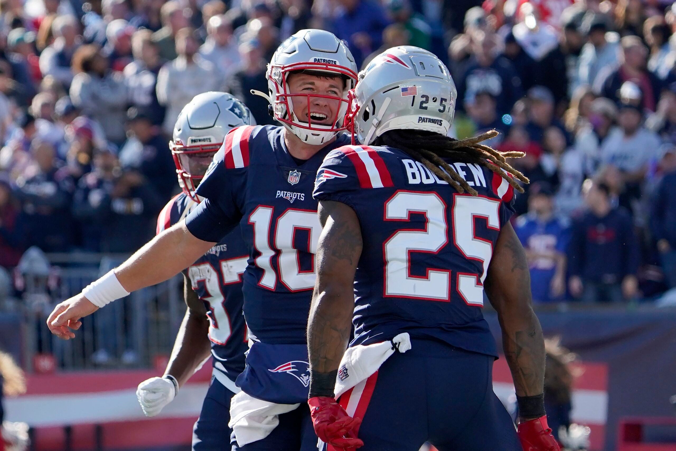 Bill Belichick calls Patriots' running back Brandon Bolden 'one of the best'