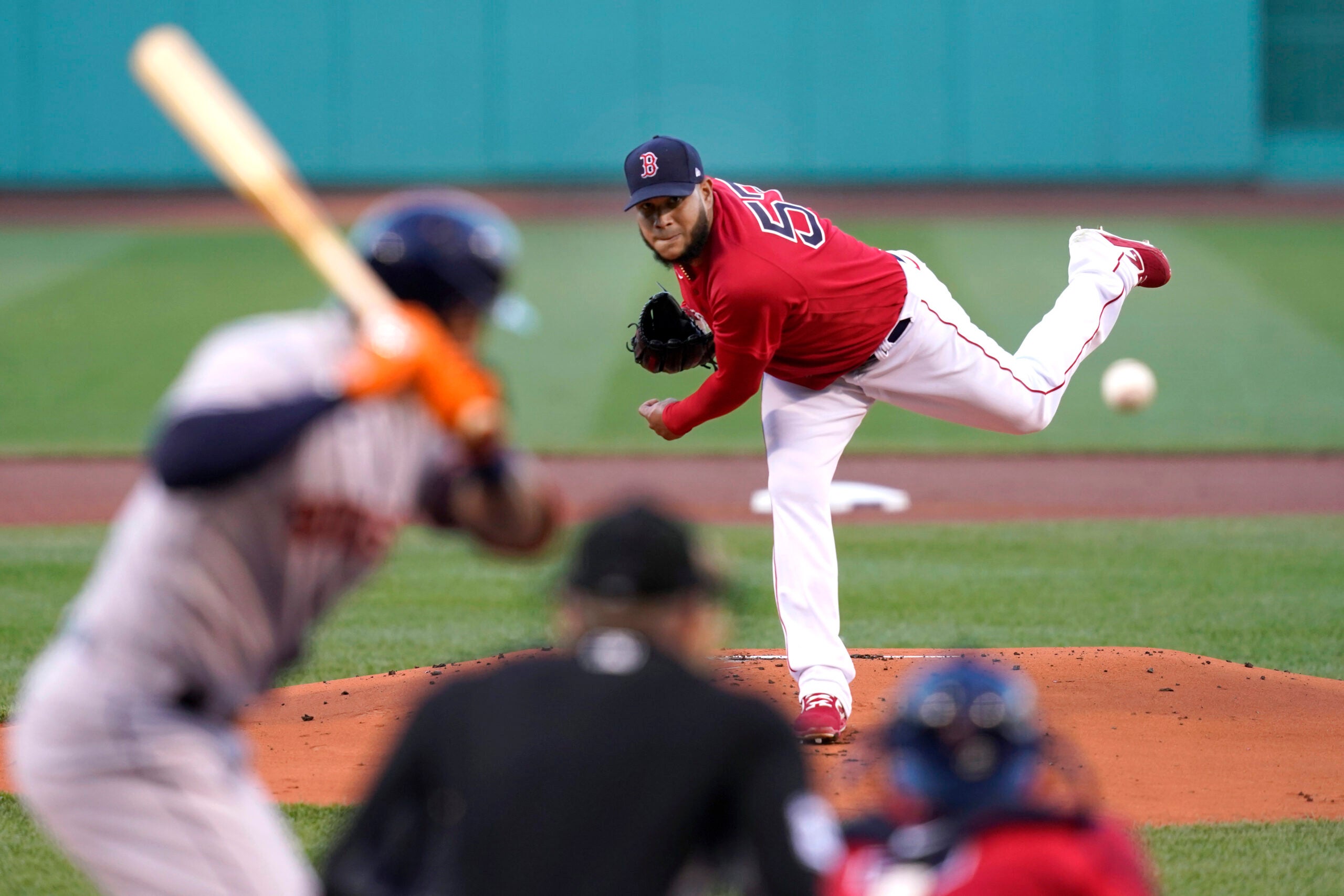 McCullers, Valdez to start first 2 games for Astros; White Sox TBA