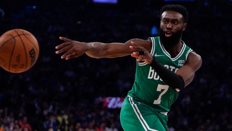 Four takeaways as Celtics blow out Knicks 99-75, Jaylen Brown gets