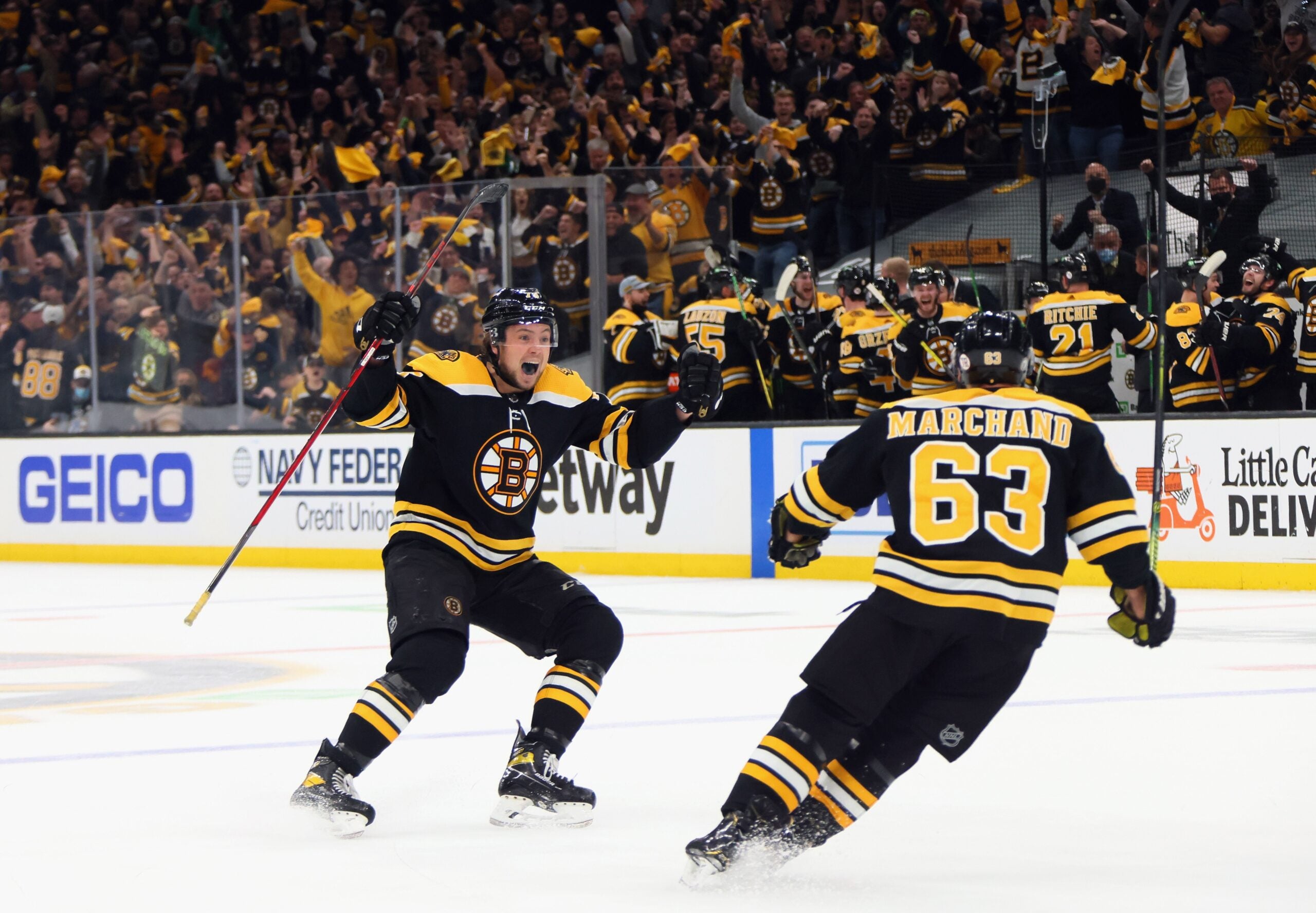 McAvoy's Late Goal Lifts Bruins to 4-3 Win Over Capitals - Bloomberg