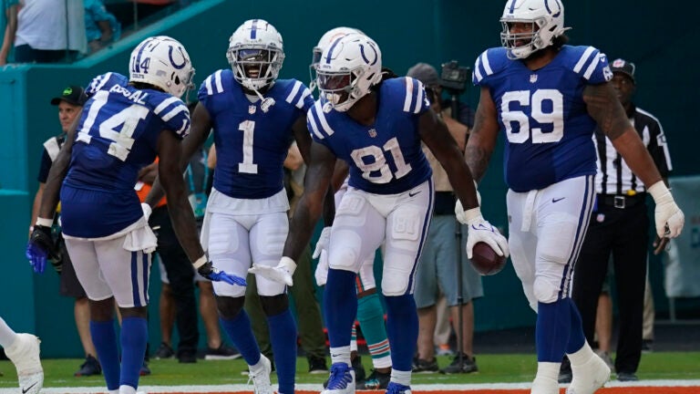 Indianapolis Colts 27, Detroit Lions 17: Best photos