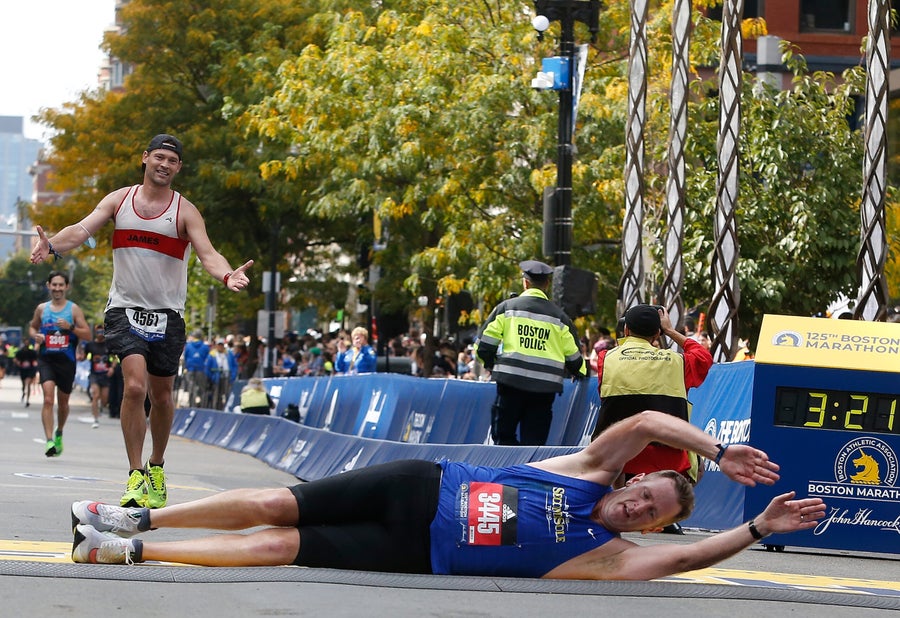 26 photos showing the pure joy and utter exhaustion at the 2021 Boston ...