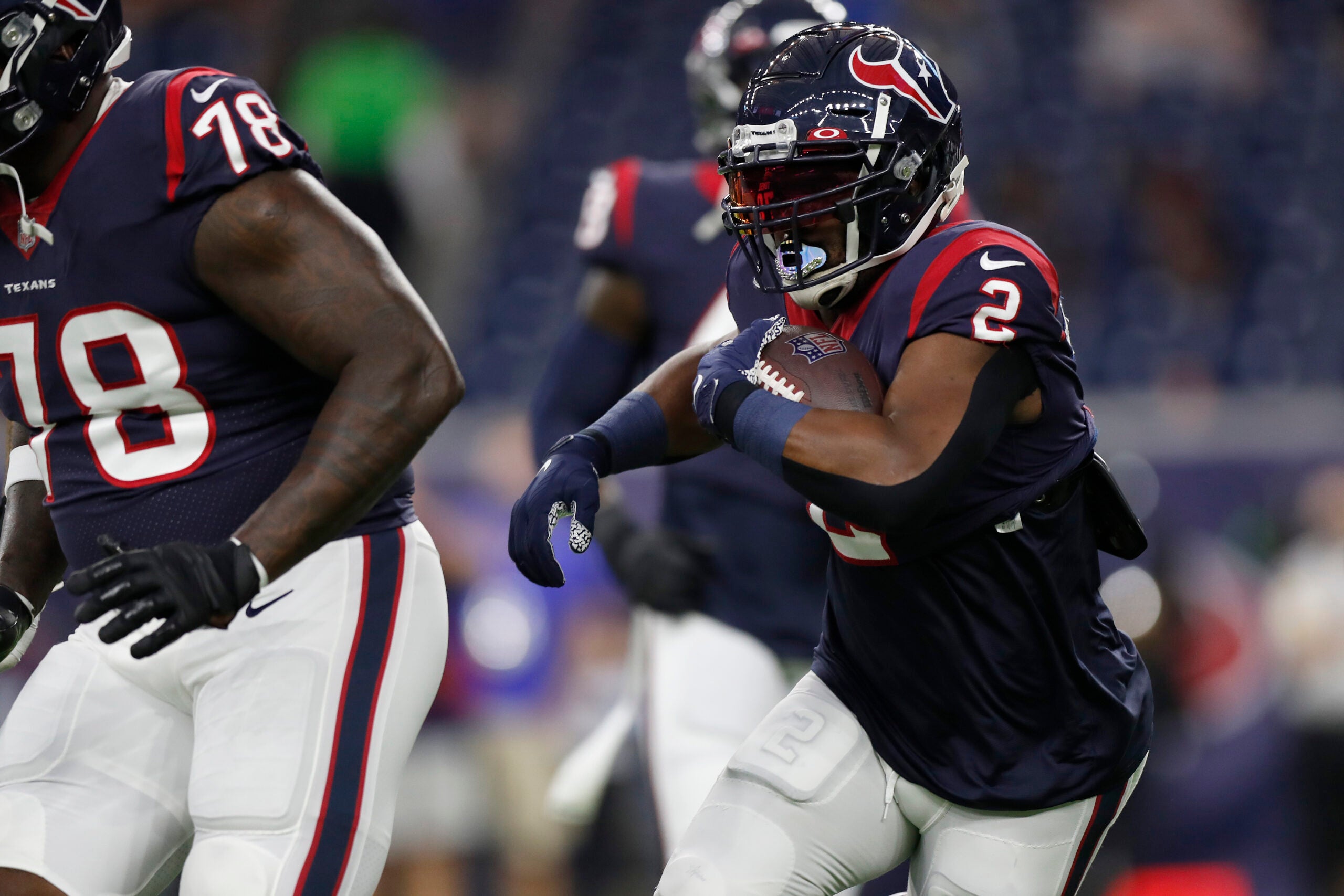 Houston Texans defensive end Charles Omenihu (94) reacts against