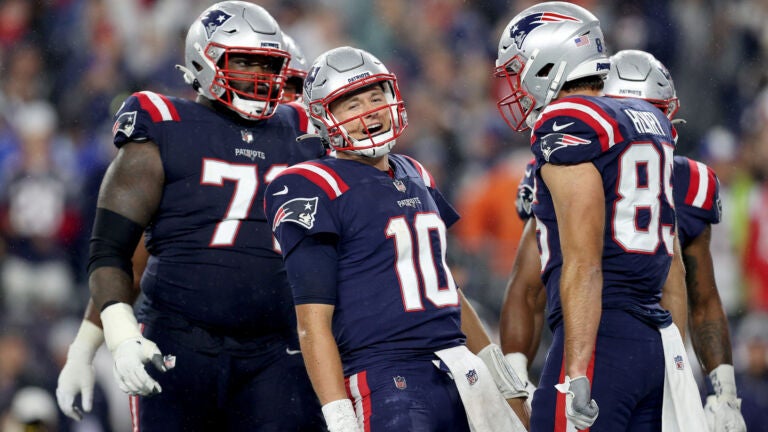 How to watch today's Houston Texans vs. New England Patriots NFL game - CBS  News