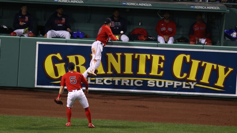 Red Sox catch ground-rule double break, walk off same inning in Game 3