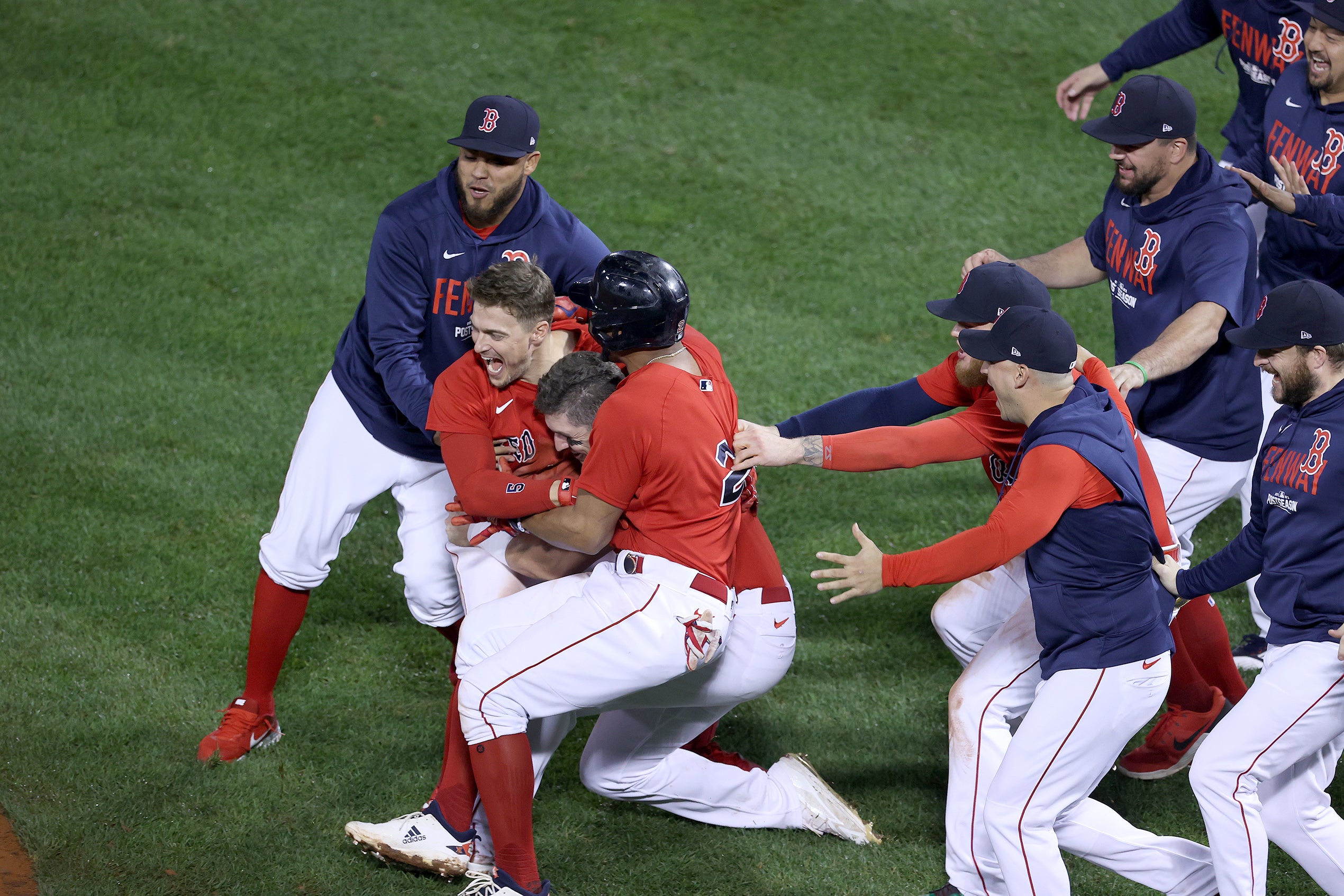 Red Sox defeat Rays in Game 4 to advance to the ALCS