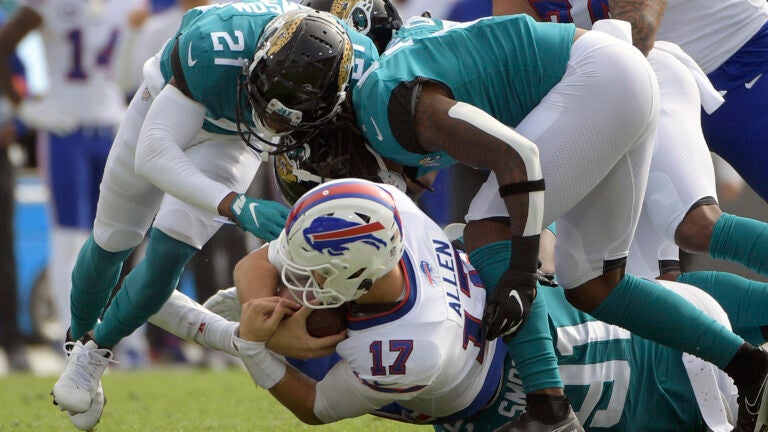 Every Game-Changing Play by the Patriots' Defense in Week 17 vs. Jaguars