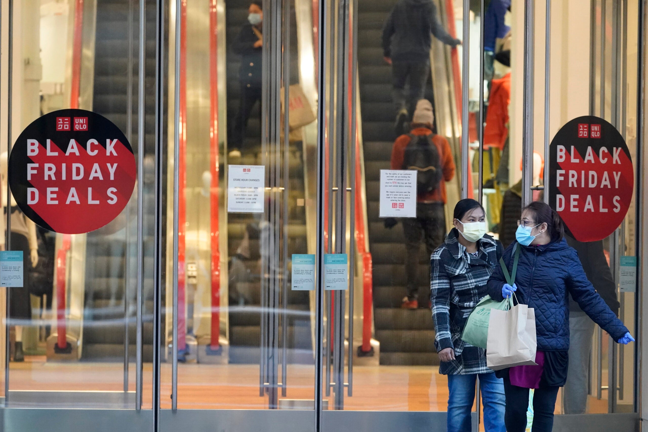 Black Friday Online Sales Hit New High After Shoppers Snag Big Discounts
