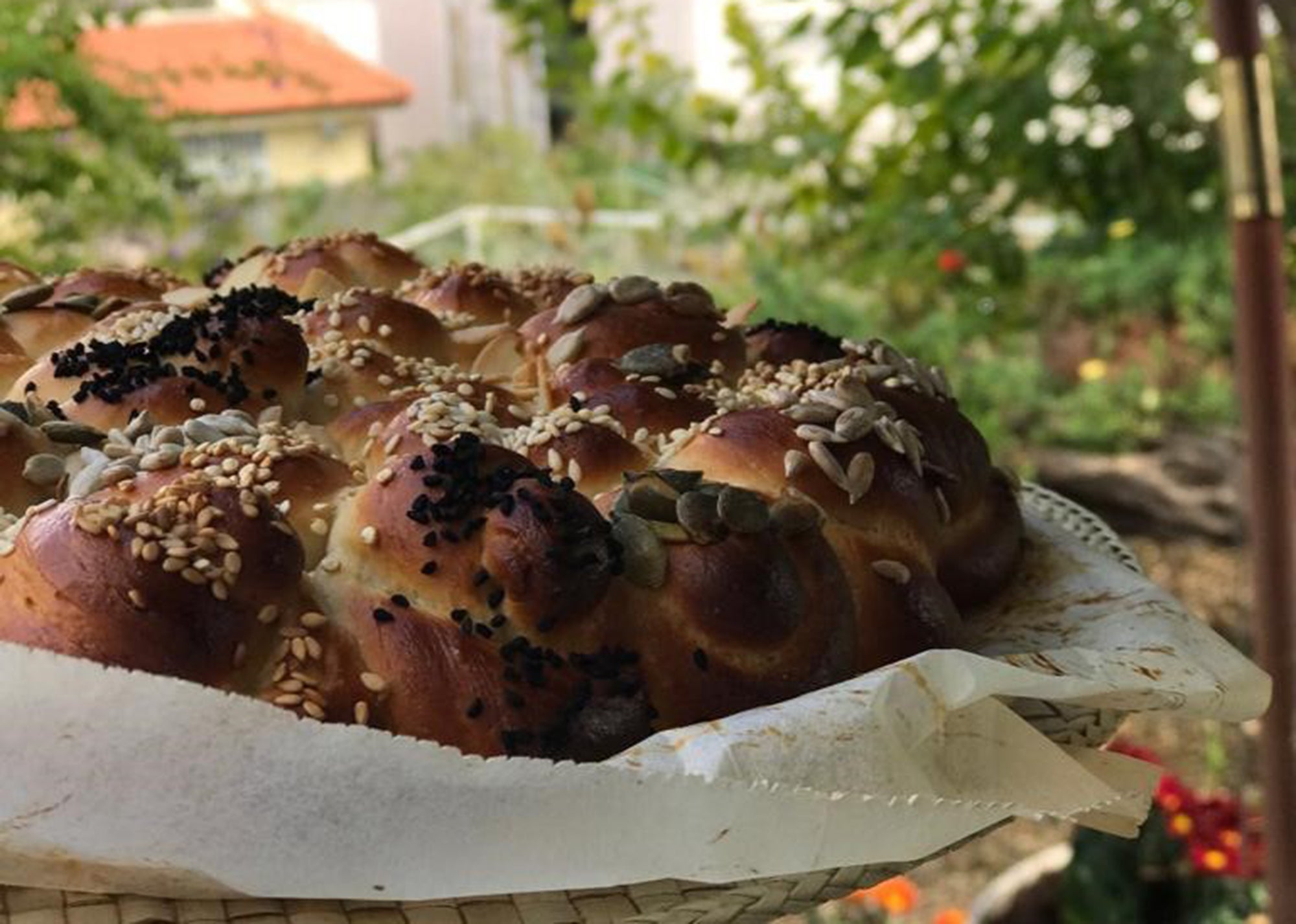 Challah centerpiece from Bakey