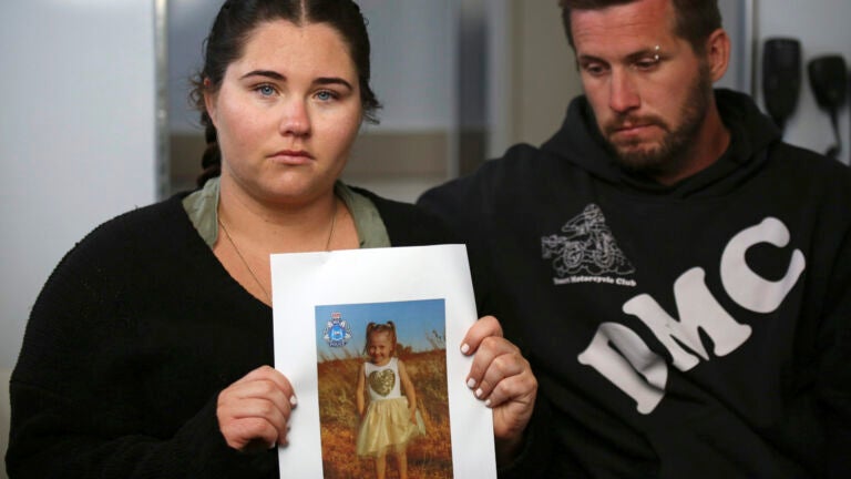 'My name is Cleo': Girl is found 18 days after vanishing from campsite in Western Australia - Vimarsana News