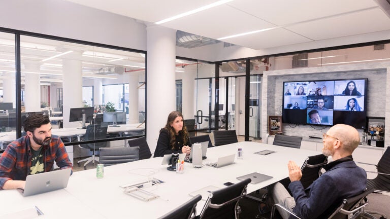 Companies rethink return-to-office plans amid omicron
cases 2