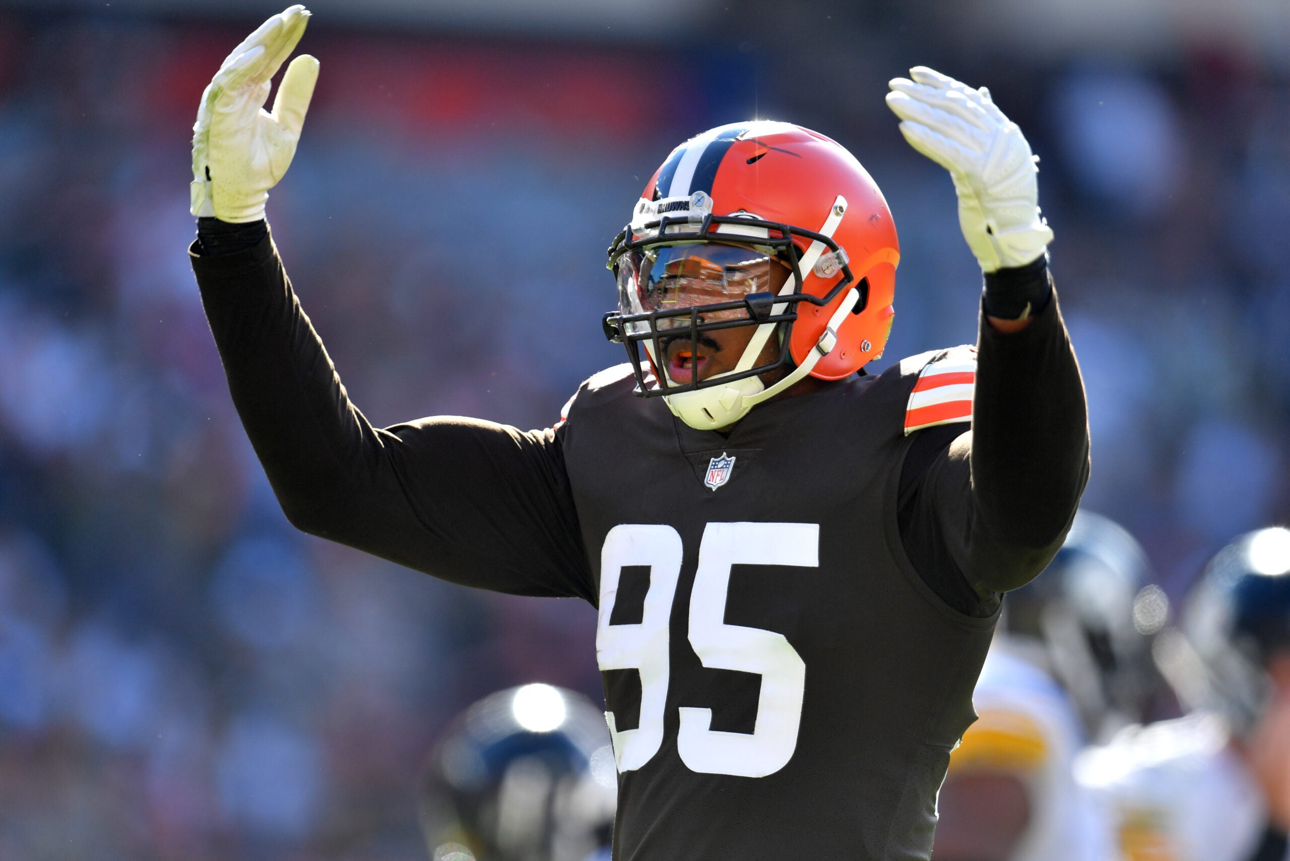 Donovan Peoples-Jones of the Cleveland Browns makes a reception News  Photo - Getty Images