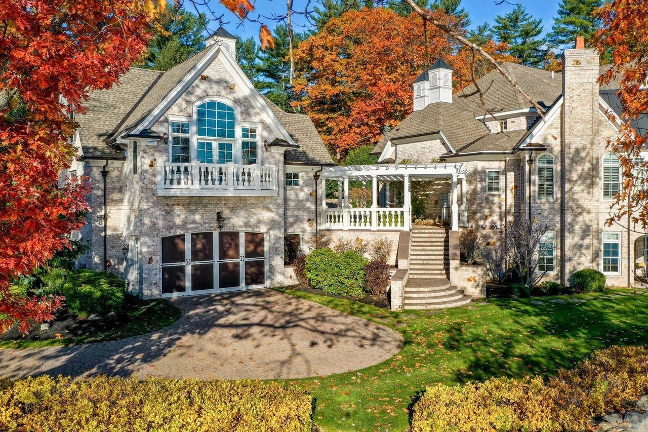 For 8.7m, a mansion on Lake Winnipesaukee's Governor's Island