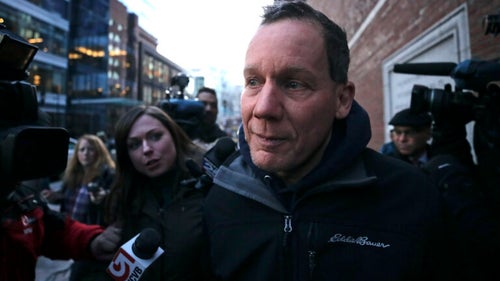 Di mahkamah Boston, sorotan yang teruk jatuh pada kelas