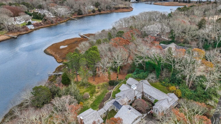 128 Starboard Lane Osterville MA exterior