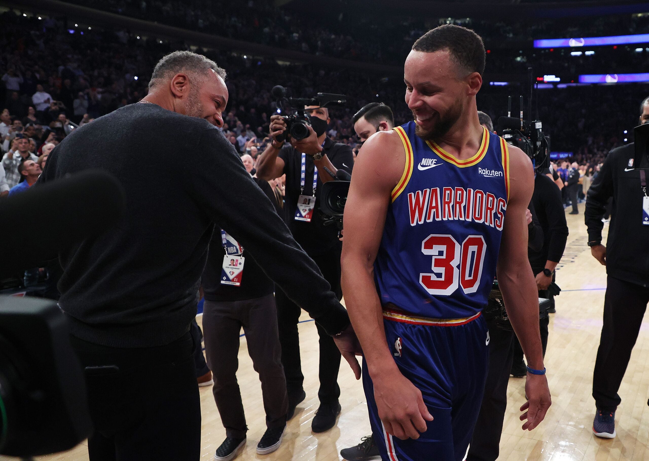 Golden State Warriors Stephen Curry lets fly with a three point