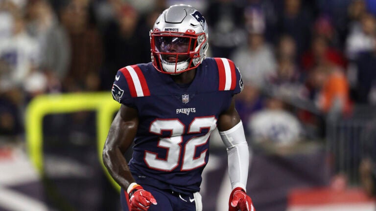 Patriots' Devin McCourty focused on season, not retirement