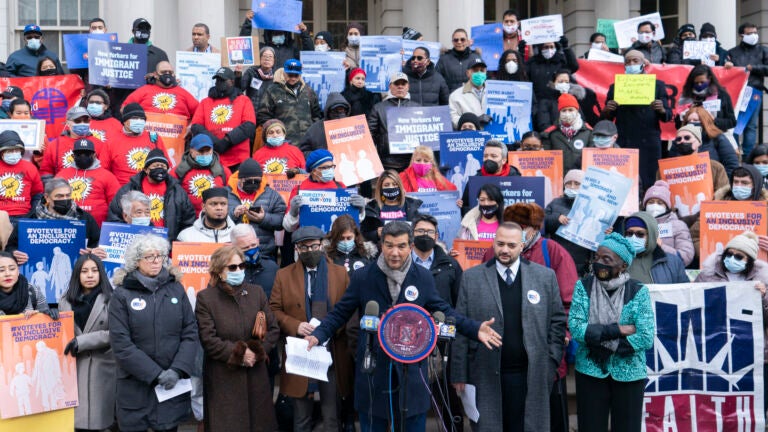 New York City gives 800,000 noncitizens right to vote in local elections - Vimarsana News