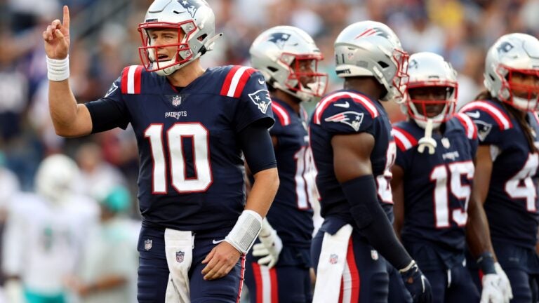 Disastrous last play sums up day of mistakes by Patriots in loss