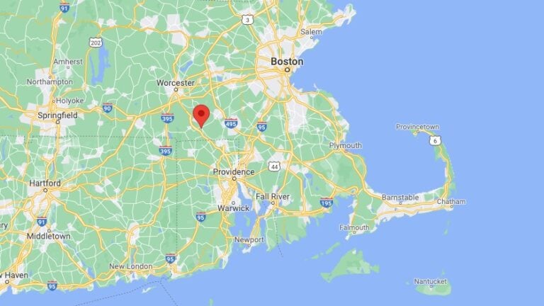 Rhode Island man dies in wrong-way crash in Massachusetts - Vimarsana News