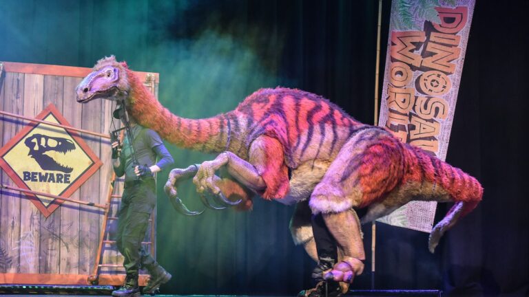 Roarsome Dinosaur Show