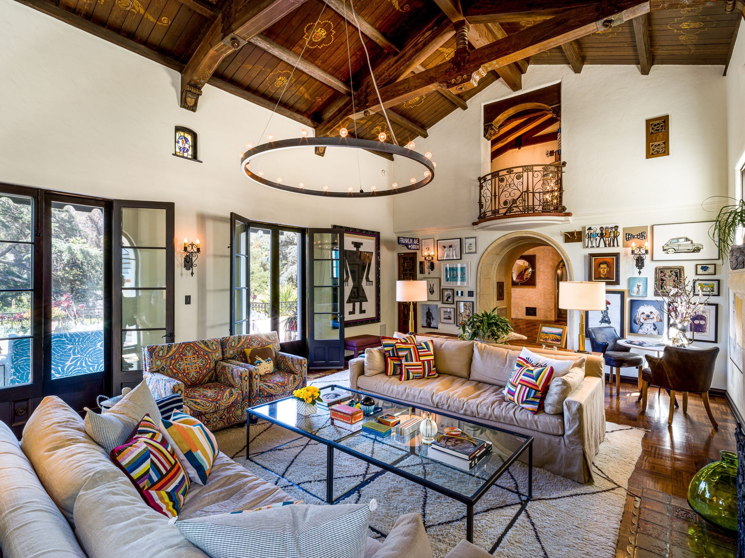 See Inside The Top Celebrity Homes On The Market In 2021   Top 10 Celeb Homes Dicaprio Living Room Scaled 1 63081ebbbb83a 