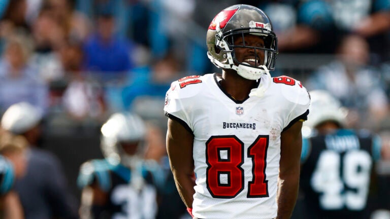 Antonio Brown is no longer a part of the Tampa Bay Buccaneers