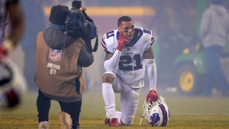 NFL Playoffs: Buffalo Bills vs. New Kansas City Chiefs game photos