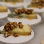 Curds & Co blue + honey + popcorn