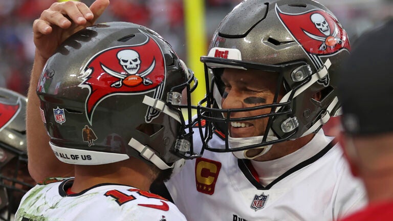 Saints to wear their black helmets in Monday night game vs. Buccaneers