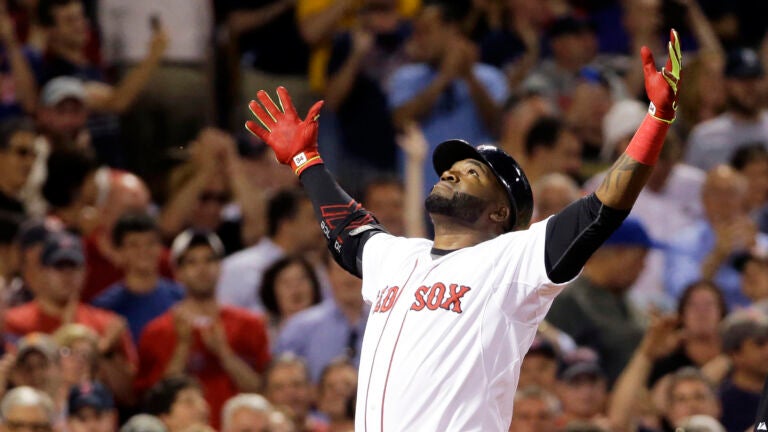 Barry Bonds, former players congratulate David Ortiz on Hall of Fame vote