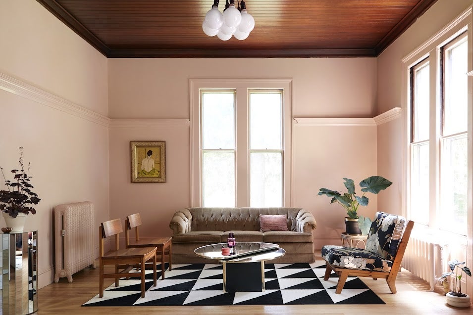 This Millennial Pink Airbnb Is the Mansion of Your Instagram