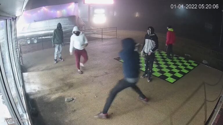 NH motorcycle shop asks for help finding masked thieves - Vimarsana News