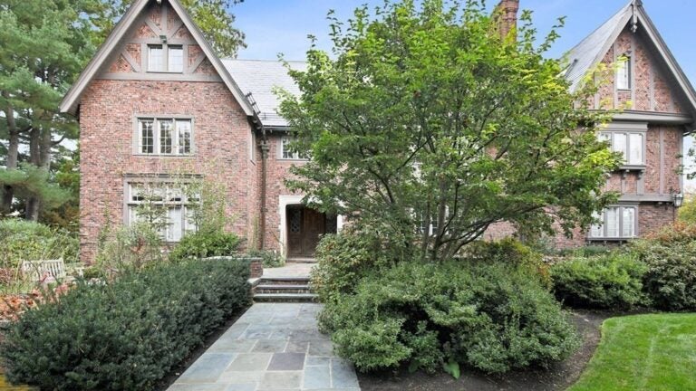 21 Bonnybrook Road Newton MA exterior