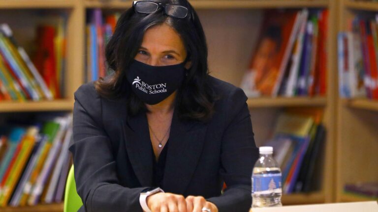 Pat Greenhouse/Globe Staff