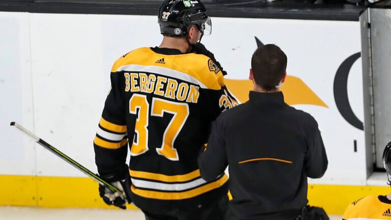 Jim Davis/Globe Staff