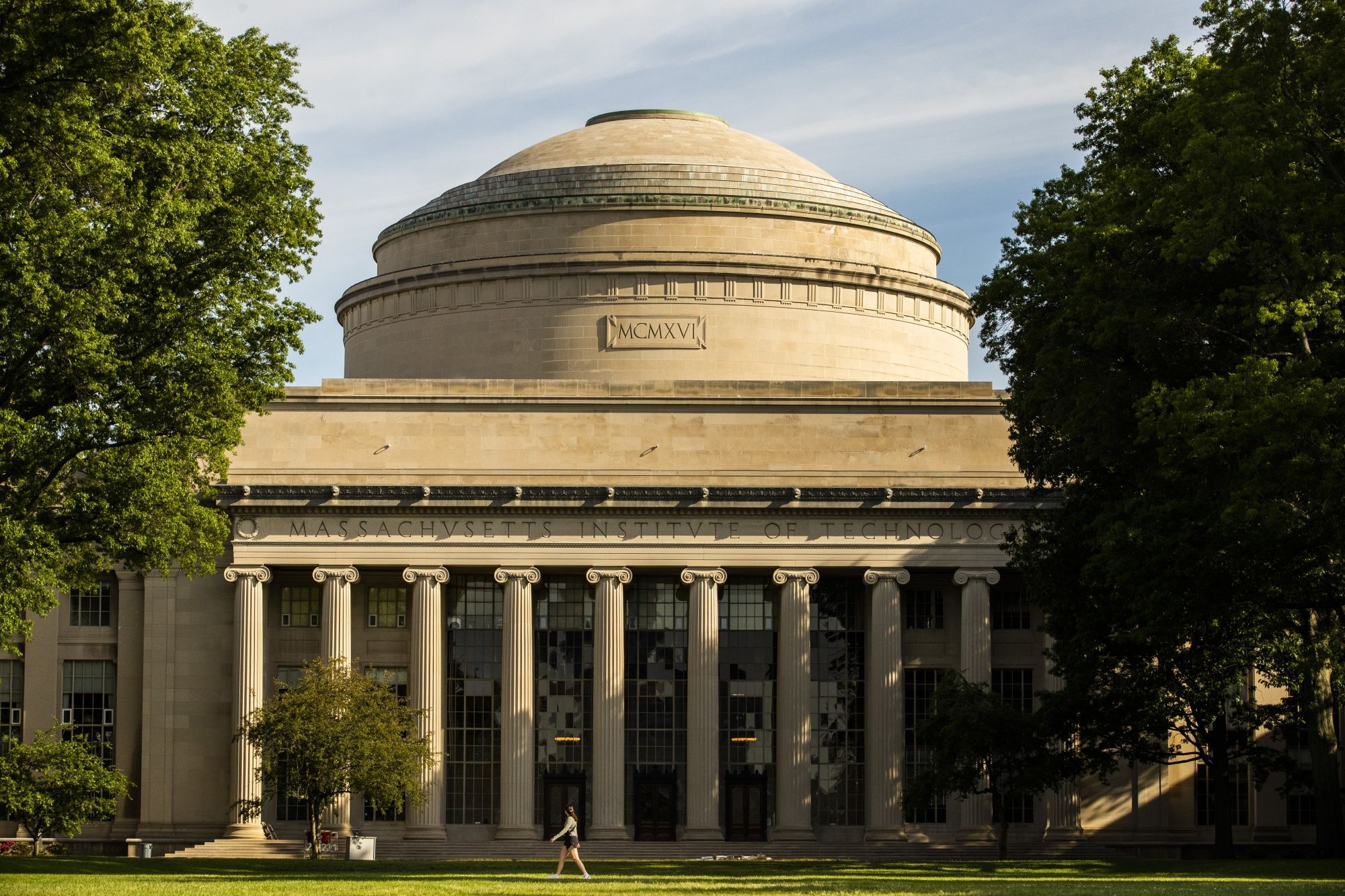 MIT releases early admission decisions in the most MIT way possible