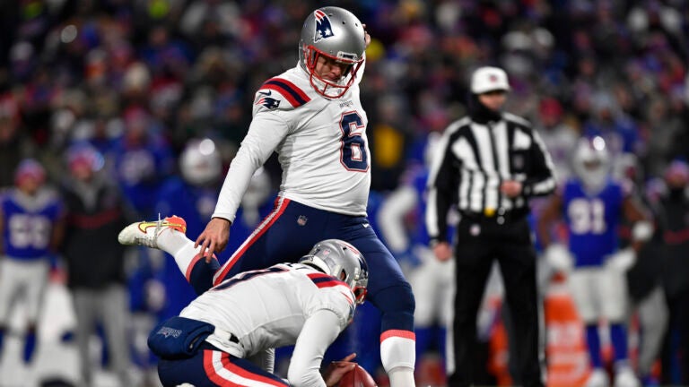 As a good kicker should, Patriots' Nick Folk tries to 'put my best foot  forward every day' - The Boston Globe