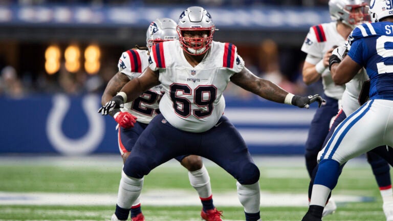 Patriots trade lineman Shaq Mason to Buccaneers, reuniting with