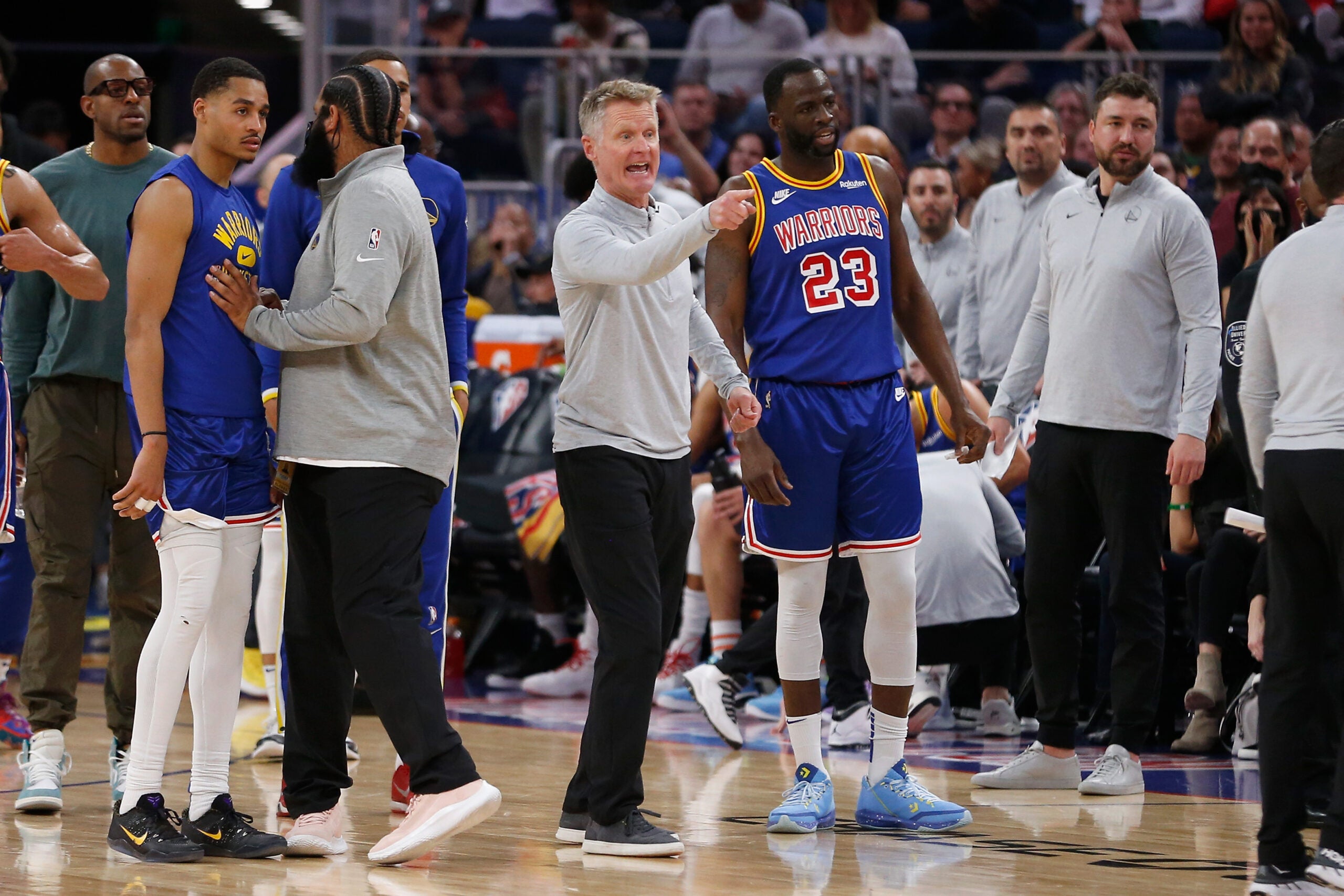 Golden State Warriors' closing five a luxury issue for Steve Kerr