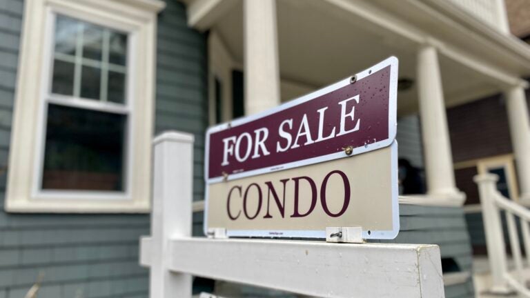 Home prices edged up despite a dramatic drop in sales