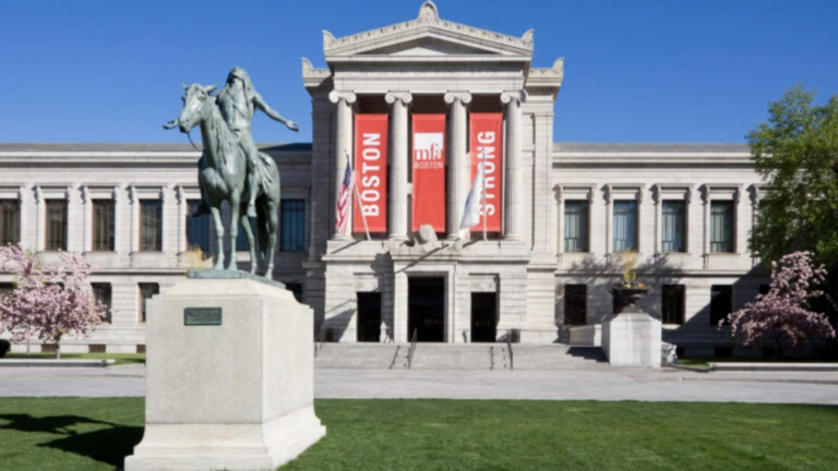 File:2018 Museum of Fine Arts Boston Huntington Avenue entrance.jpg -  Wikimedia Commons