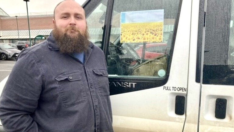 He loaded his minibus with supplies and drove over 1,000 miles to Ukraine to help refugees - Vimarsana News