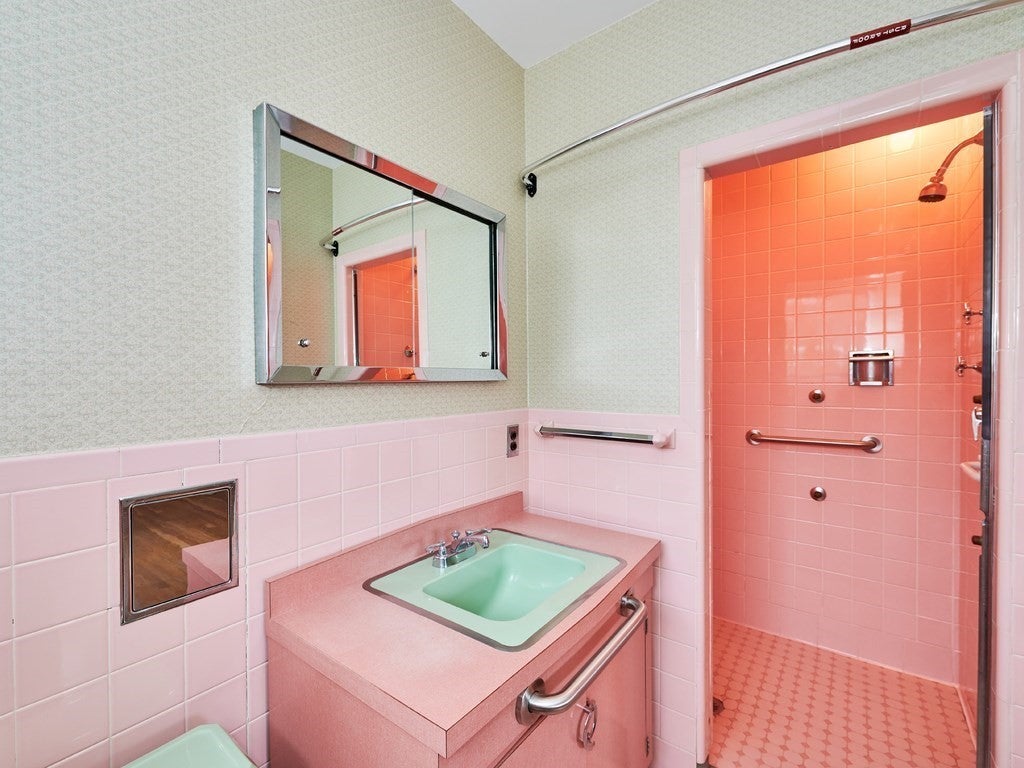 87-Clifton-Rd-Bathroom