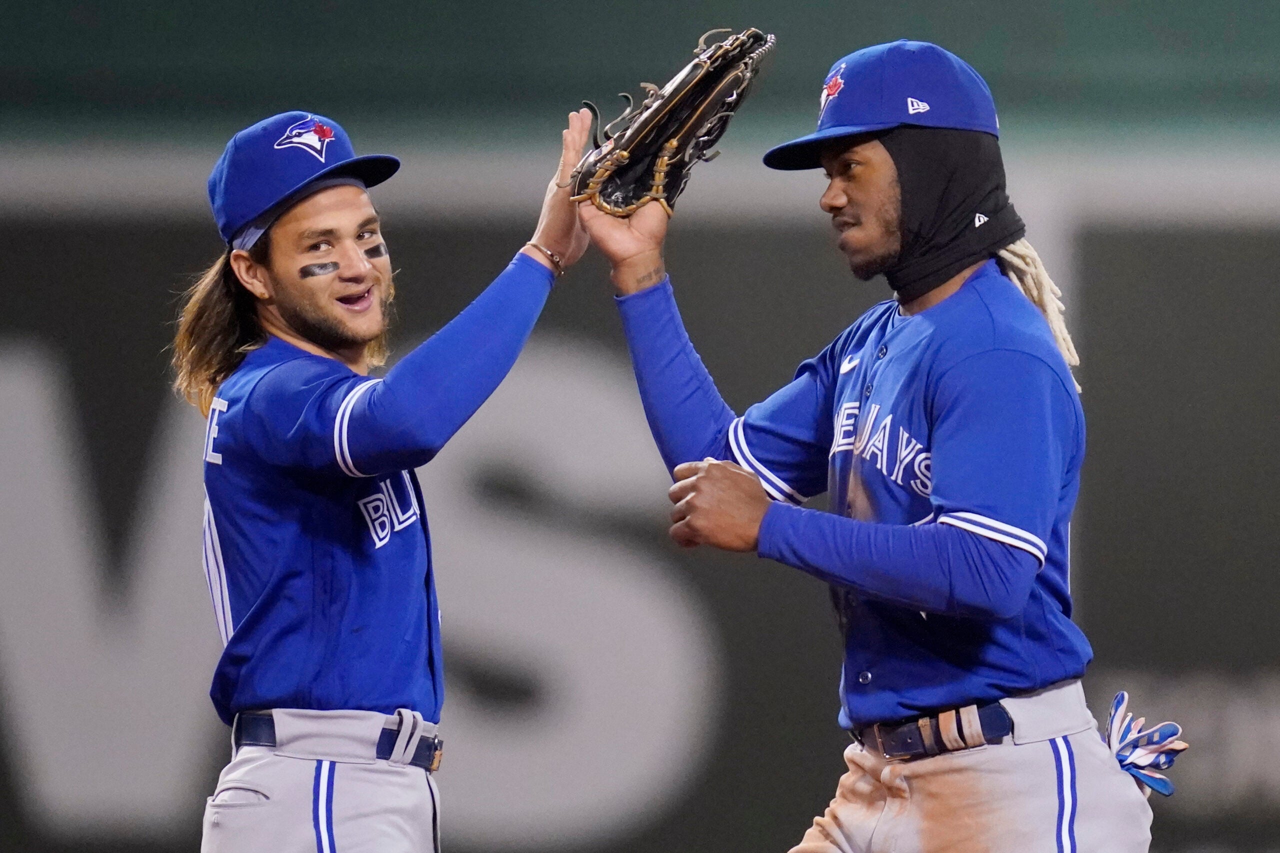 Tapia homer in 5-run second leads Blue Jays over Red Sox 6-1